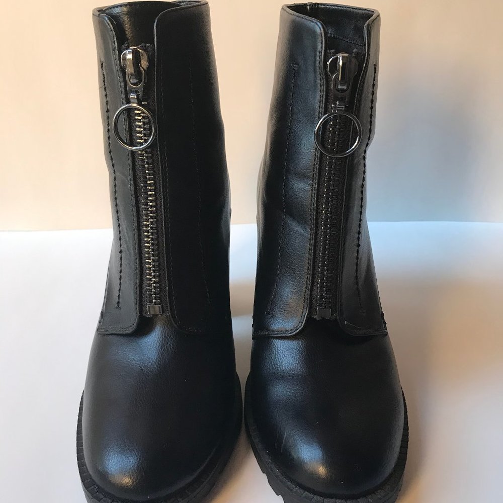 Black front zipper heels - Picture 1 of 4